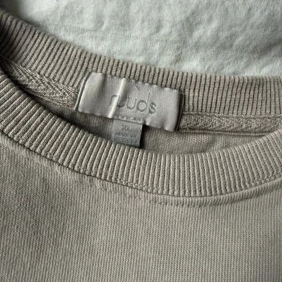 nuuds Light Gray Sweatshirt with 87 Design - Picture 4 of 9